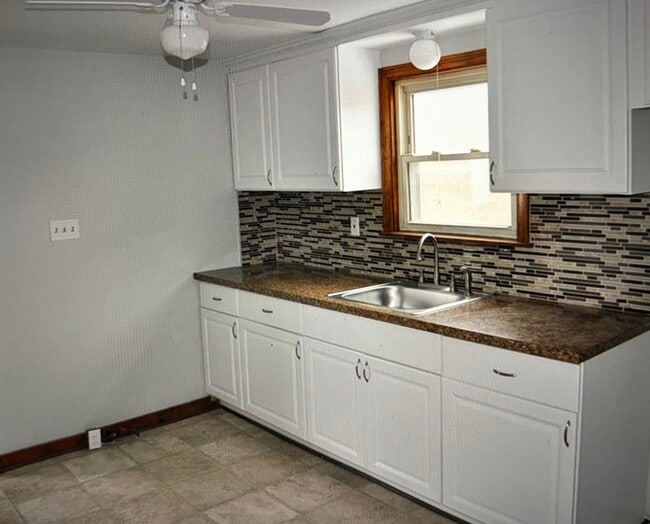 110 Waverly Ave in Buffalo, NY - Foto de edificio - Building Photo