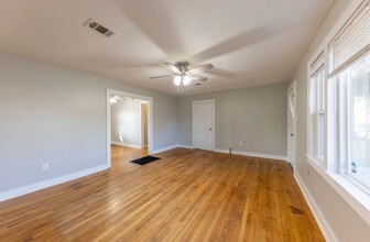 503 N Van St in Searcy, AR - Building Photo - Building Photo