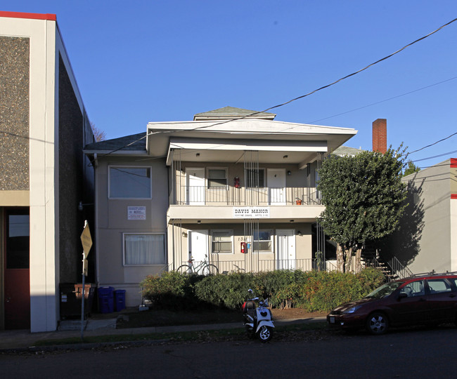 Davis Manor in Portland, OR - Foto de edificio - Building Photo