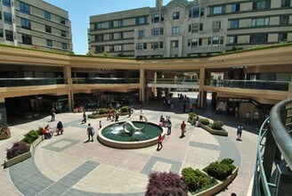 Pacific Renaissance Plaza in Oakland, CA - Building Photo - Building Photo