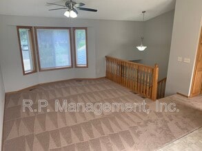 9680 Bluegill Bay in Woodbury, MN - Building Photo - Building Photo