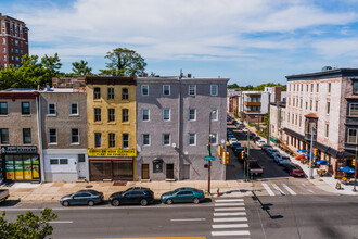 701-703 W Girard Ave in Philadelphia, PA - Building Photo - Building Photo