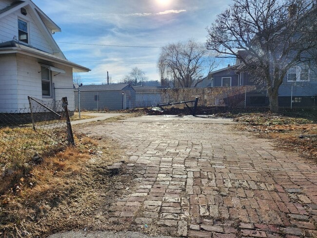 3916 6th Ave in Rock Island, IL - Building Photo - Building Photo