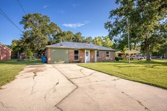 4702 Coronada Ave in Pascagoula, MS - Building Photo - Building Photo