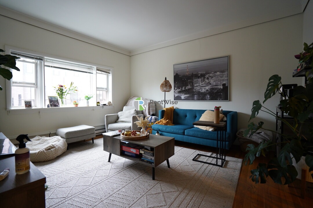529 Beacon St in Boston, MA - Building Photo