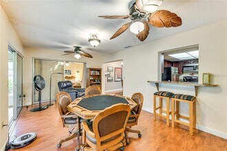 5008 Medalist Rd in Sarasota, FL - Building Photo - Building Photo