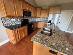 7421-7425 E Summerside Pl in Bel Aire, KS - Building Photo - Building Photo