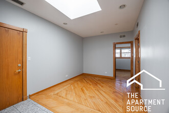 3205 N Leavitt St, Unit 4 in Chicago, IL - Building Photo - Building Photo