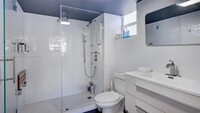 6450 Collins Ave, Unit 609 in Miami, FL - Building Photo - Building Photo