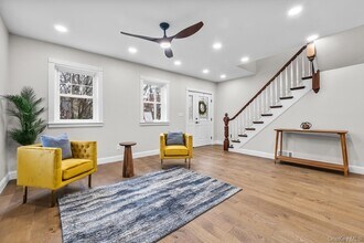 78 E Maltbie Ave in Suffern, NY - Building Photo - Building Photo