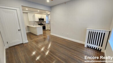 11 Peterborough St, Unit 17 in Boston, MA - Foto de edificio - Building Photo