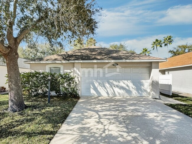 property at 2724 Maderia Cir