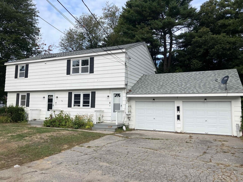 6 Willowbrook Dr in Rochester, NH - Building Photo