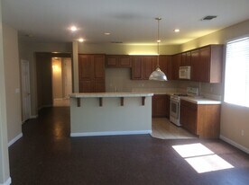 11405 Braemar Ln in Bakersfield, CA - Building Photo