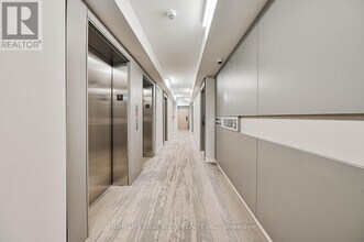 370 Martha St in Burlington, ON - Building Photo - Building Photo