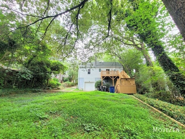 2426 Queen St in Winston-Salem, NC - Building Photo - Building Photo