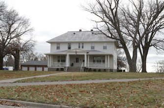 Ridge Top Apartments in Leavenworth, KS - Building Photo - Building Photo