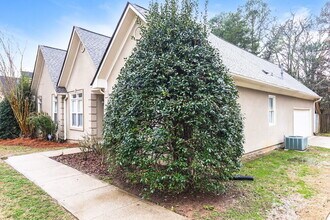 1001 Saddlecreek Pkwy in Birmingham, AL - Foto de edificio - Building Photo