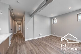 2401 N Kedzie Blvd in Chicago, IL - Building Photo - Building Photo