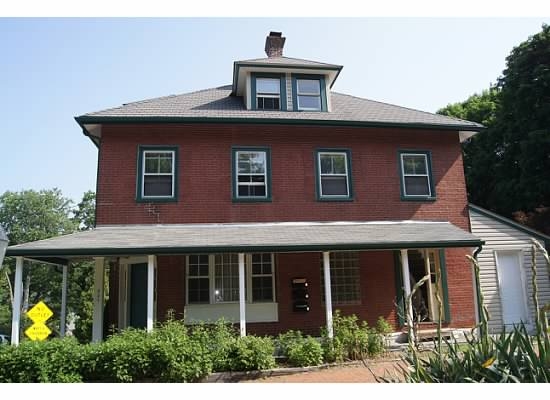 Main Line Student Rental in Wayne, PA - Foto de edificio