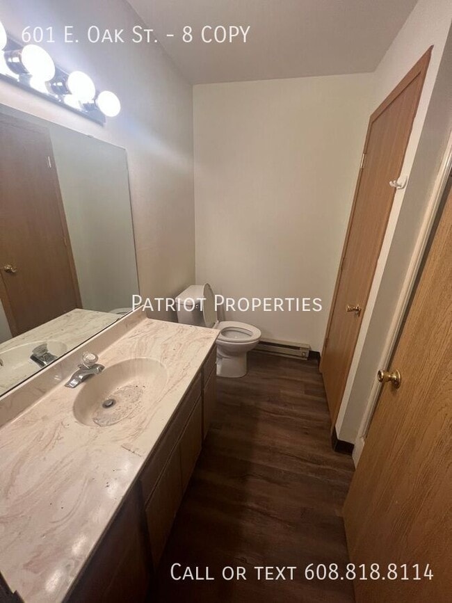 601 E Oak St in Cottage Grove, WI - Building Photo - Building Photo