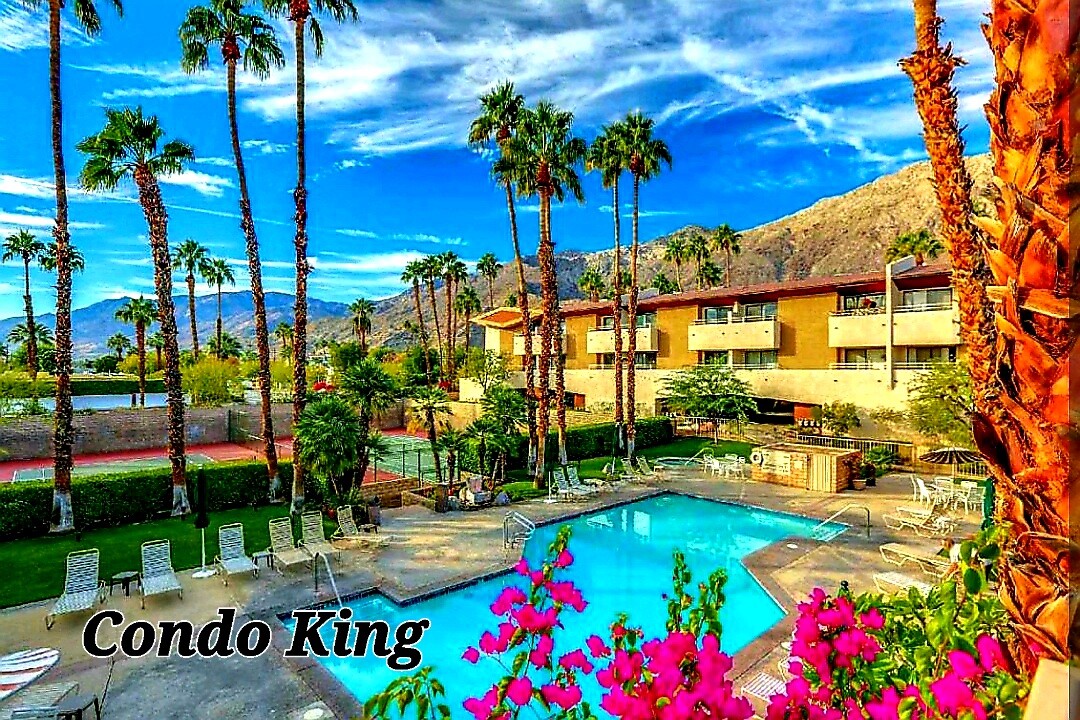 464 S Calle Encilia, Unit E Poolside in Palm Springs, CA - Foto de edificio