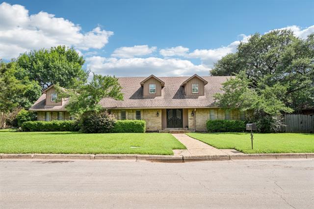 property at 4016 Willow Ridge Dr