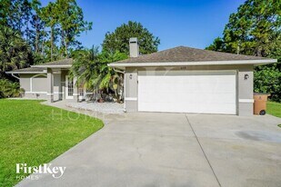 6109 Higgins Ave in Ft. Myers, FL - Building Photo