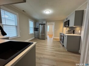 22 Dwight St in Ansonia, CT - Building Photo - Building Photo