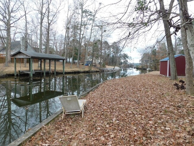 240 Dogwood Dr in Hertford, NC - Building Photo - Building Photo
