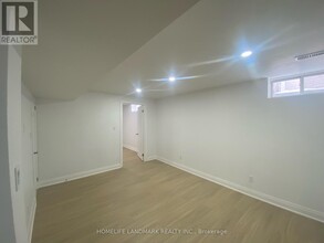 67 Burnaby Crescent in Kitchener, ON - Building Photo - Building Photo