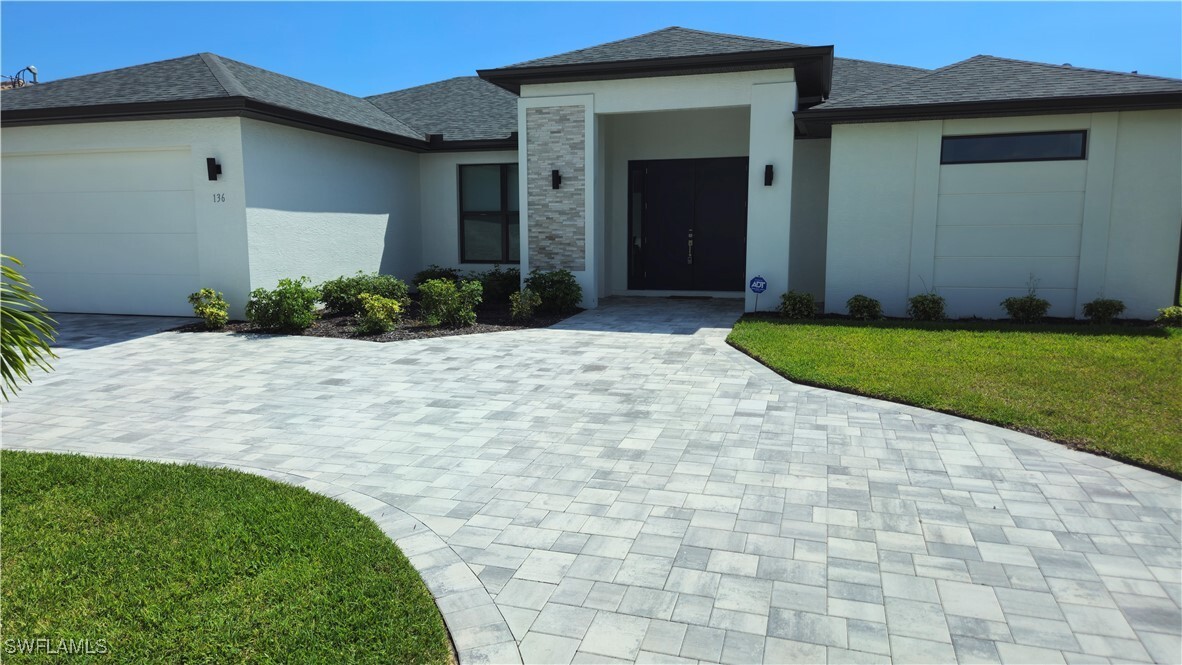 136 Kamal Pkwy in Cape Coral, FL - Building Photo