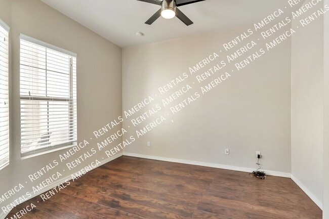 property at 561 E Via Puente De La Lluvia