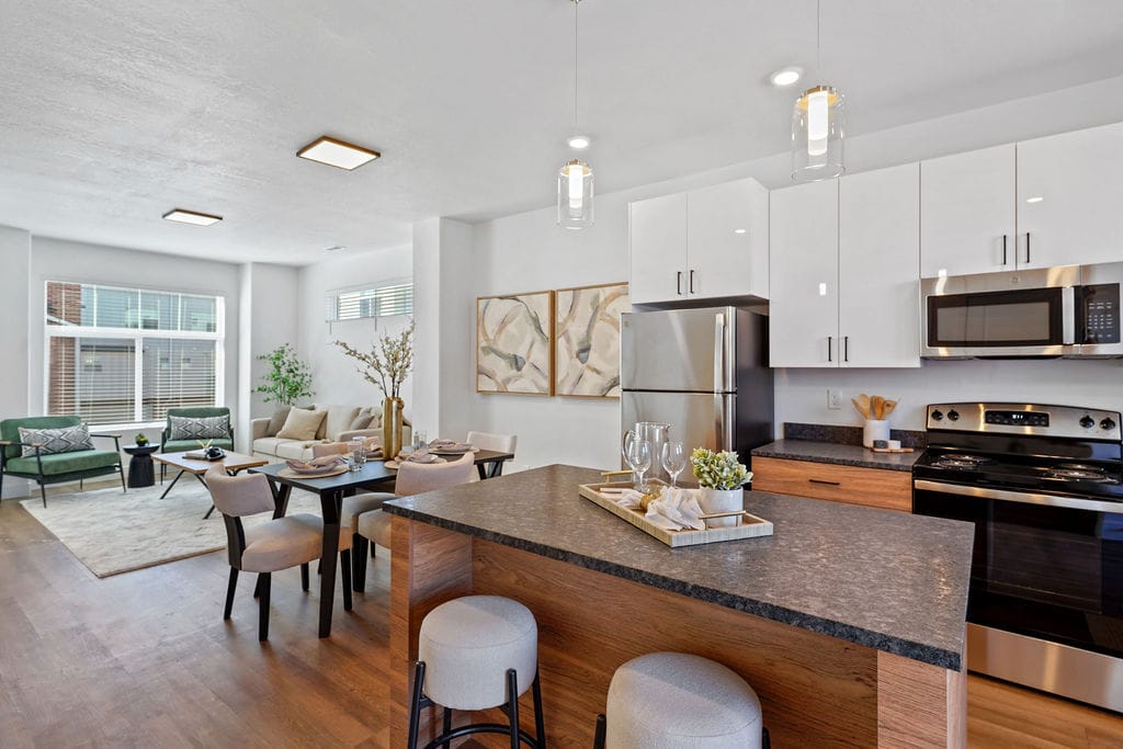 Current by Lotus in Ogden, UT - Foto de edificio