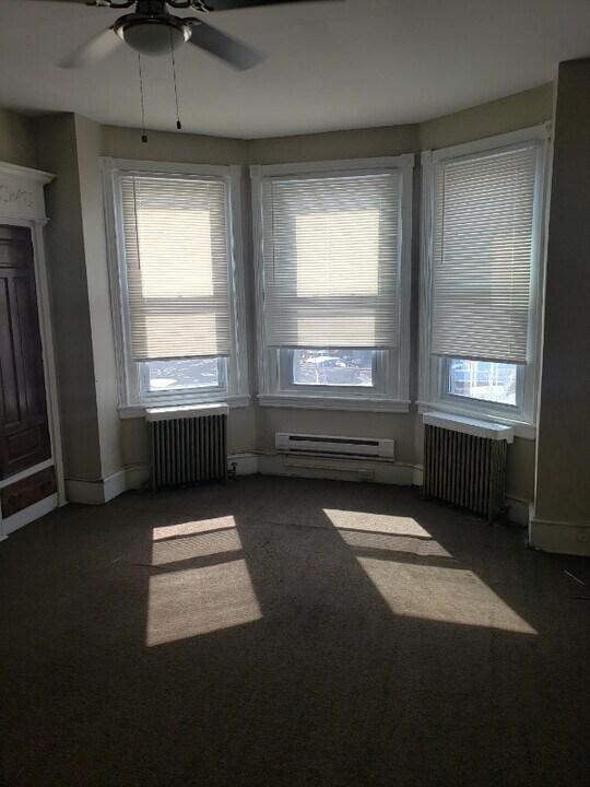 3252 Frankford Ave in Philadelphia, PA - Building Photo