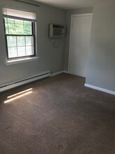 31 Townsend St-Unit -#1 in Abington, MA - Building Photo - Building Photo