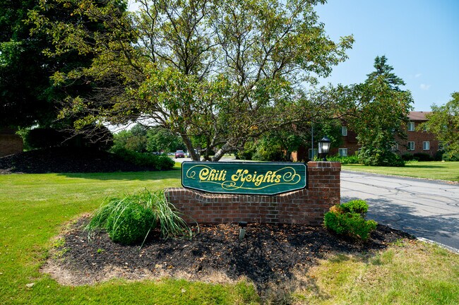 Chili Heights Apartments in Rochester, NY - Foto de edificio - Building Photo