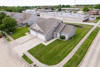 3256-3258-3258 Wind River Cir in Columbia, MO - Building Photo - Building Photo