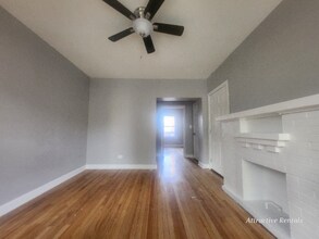 2916 W 64th St in Chicago, IL - Building Photo - Building Photo