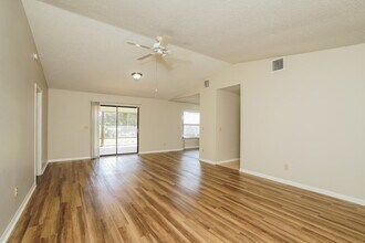 6514 Flora Way in Fort Pierce, FL - Building Photo - Building Photo
