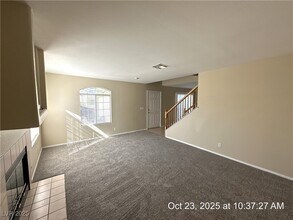 3842 Starfield Ln in Las Vegas, NV - Foto de edificio - Building Photo