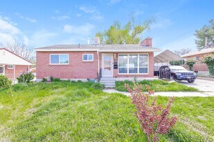 3407 S 8525 W in Magna, UT - Building Photo