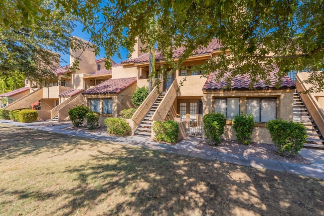 property at 4901 S Calle Los Cerros Dr