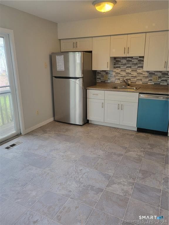 666 Woodward Ave in East Haven, CT - Building Photo - Building Photo