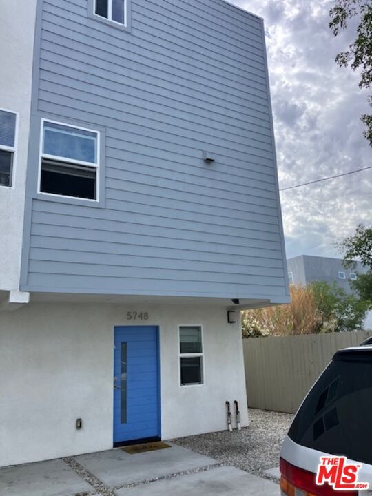 property at 5748-5748 Elmer Ave