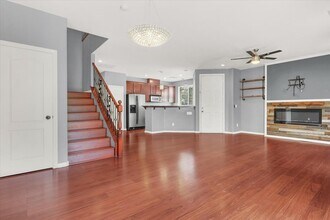 1323 Grass Creek Ave in Henderson, NV - Building Photo - Building Photo