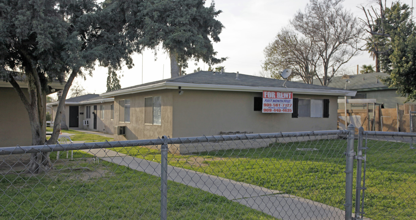 7032 Glasgow Ave in San Bernardino, CA - Foto de edificio