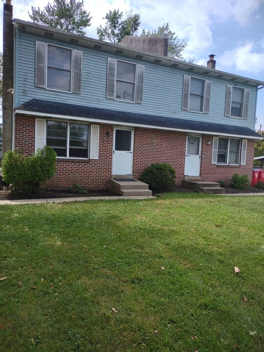 576A Nemoral St in Warminster, PA - Building Photo