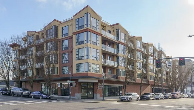 1620 NE Broadway St, Unit 416 in Portland, OR - Foto de edificio - Building Photo