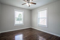 2516 Anita St photo'